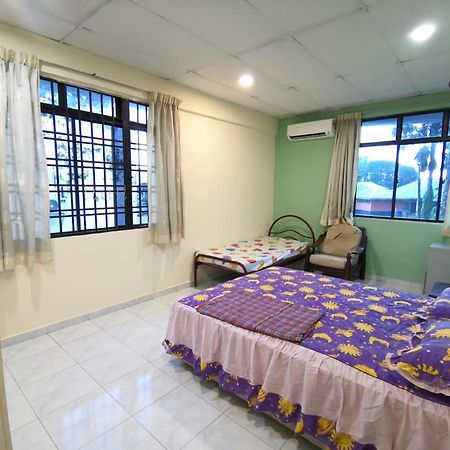 Cosy Homestay Ulu Tiram Eksteriør bilde
