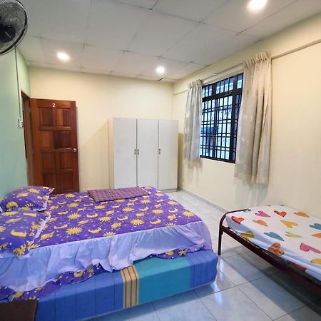 Cosy Homestay Ulu Tiram Eksteriør bilde