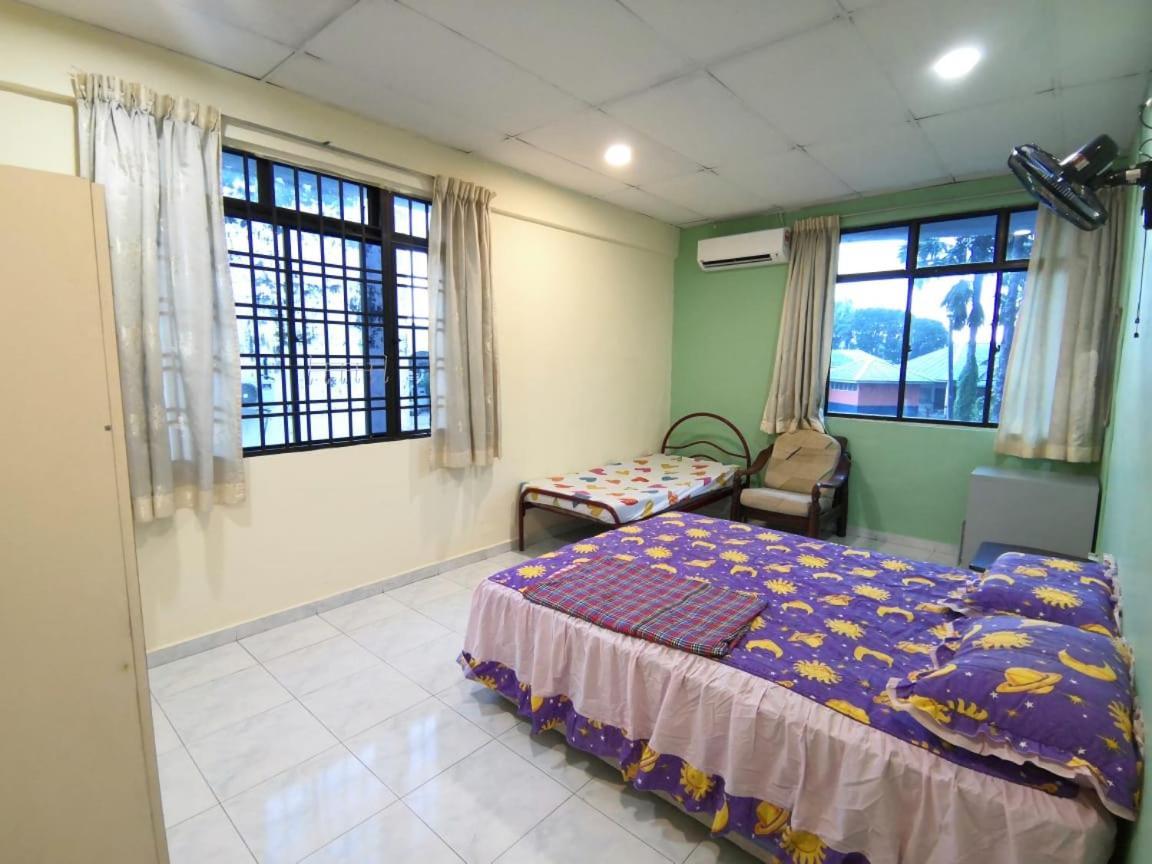 Cosy Homestay Ulu Tiram Eksteriør bilde