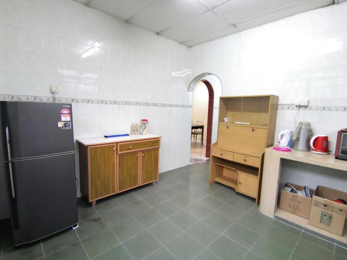 Cosy Homestay Ulu Tiram Eksteriør bilde