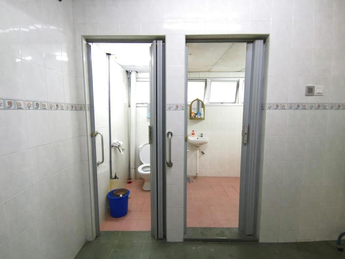 Cosy Homestay Ulu Tiram Eksteriør bilde