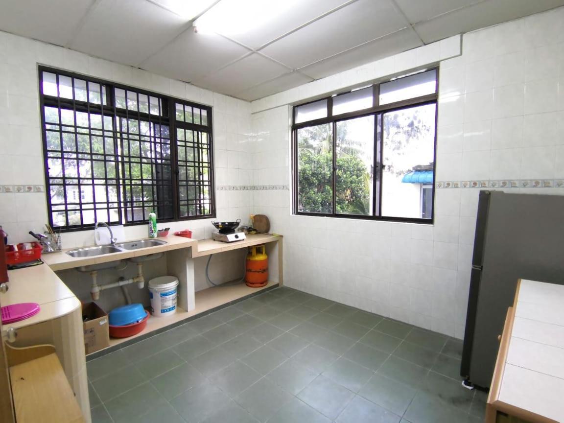 Cosy Homestay Ulu Tiram Eksteriør bilde